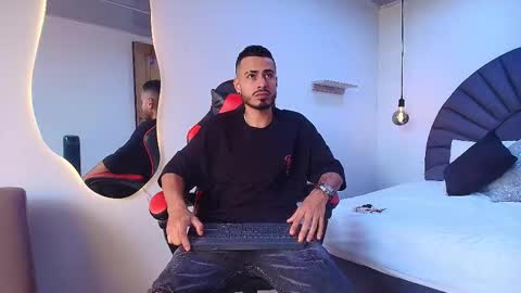 Matthew online show from February 14, 9:21 pm