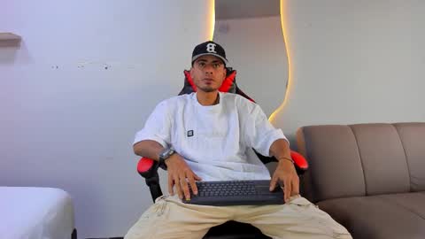 Matthew online show from December 17, 10:16 pm