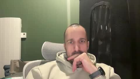 M online show from April 2, 10:06 pm