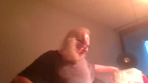 Snapshot of matthy60 chatting on October 10, 7:02 am Matthias online show from October 10, 7:02 am