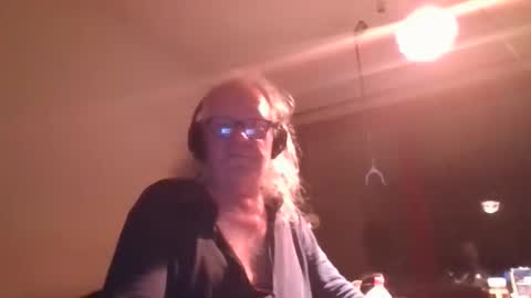 Snapshot of matthy60 chatting on October 25, 4:58 am Matthias online show from October 25, 4:58 am