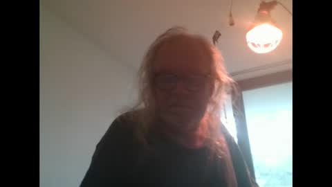 Snapshot of matthy60 chatting on September 28, 6:44 am Matthias online show from September 28, 6:44 am