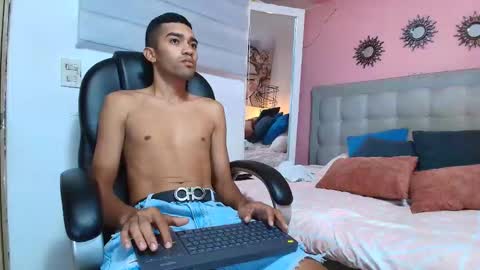 MAURICIO online show from February 28, 2:43 am