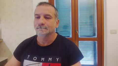 mauro1971 online show from October 10, 12:10 pm