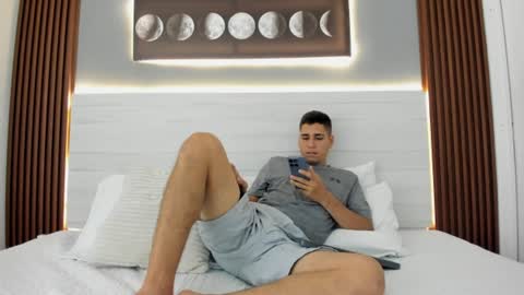mauro_boy online show from June 30, 7:15 pm