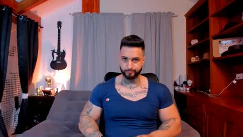 Snapshot of max_dic1 chatting on January 31, 12:50 am max D. online show from January 31, 12:50 am