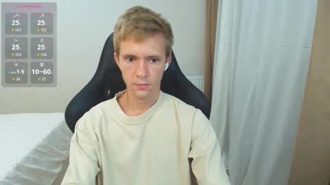 Snapshot of max_gen chatting on October 25, 2:02 am Max Gen with tats 24years  And Ethan without tats 20 years online show from October 25, 2:02 am