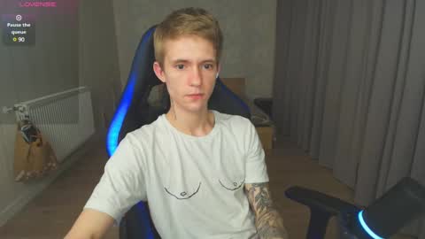 Snapshot of max_gen chatting on January 11, 8:32 pm Max Gen with tats 24years  And Ethan without tats 20 years online show from January 11, 8:32 pm