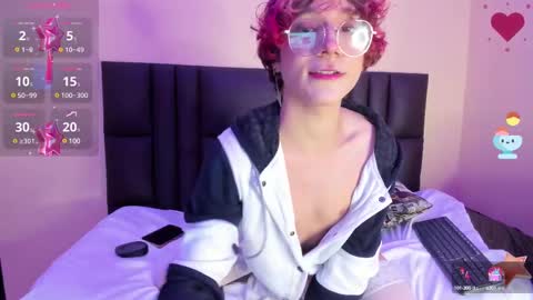 Snapshot of max_lover1 chatting on February 15, 9:17 pm Max lover1 online show from February 15, 9:17 pm