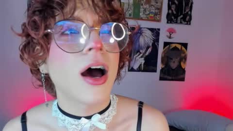 Snapshot of max_lover1 chatting on October 30, 2:13 am Max lover1 online show from October 30, 2:13 am