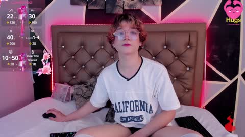 Snapshot of max_lover1 chatting on January 18, 2:55 pm Max lover1 online show from January 18, 2:55 pm