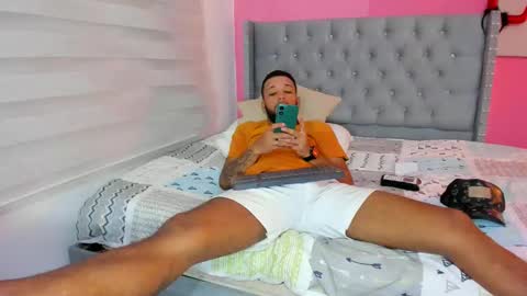 max_sexyhot26 online show from January 10, 2:57 am