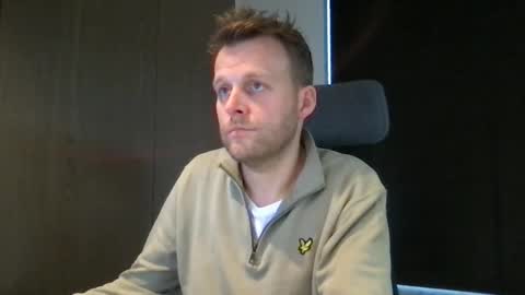 Max take off clothes online show from January 13, 9:35 am