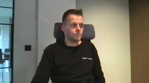 Max take off clothes online show from January 1, 12:55 pm