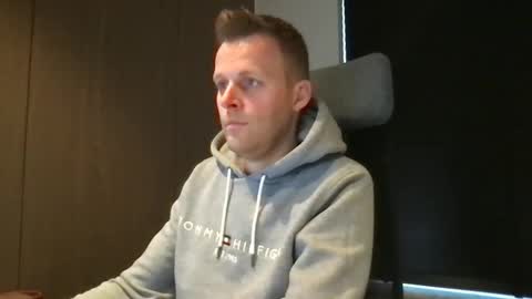 Max take off clothes online show from January 28, 7:43 am