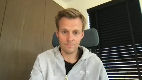 Max take off clothes online show from September 22, 7:19 am