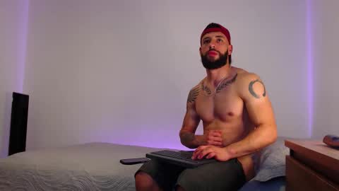 max_xl_ online show from October 14, 11:45 pm