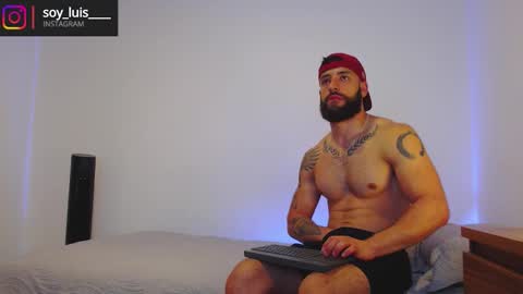 max_xl_ online show from February 19, 7:43 pm