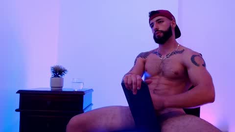 max_xl_ online show from February 20, 4:03 pm