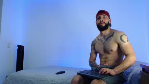 max_xl_ online show from October 8, 3:16 pm