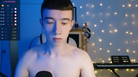 Snapshot of max_zife chatting on December 19, 7:07 am Max online show from December 19, 7:07 am