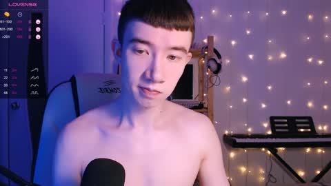 Snapshot of max_zife chatting on December 20, 5:47 am Max online show from December 20, 5:47 am