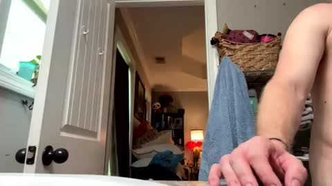 Max online show from October 16, 7:33 pm