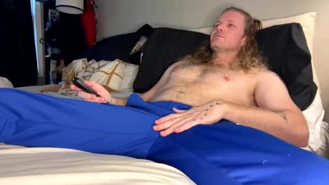 Max online show from January 17, 7:53 pm