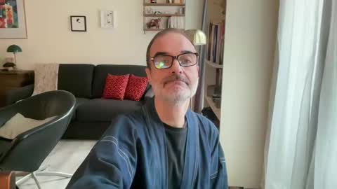 Max Mikado online show from January 28, 1:49 pm