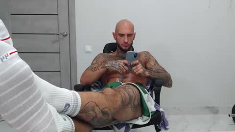 Maximus Fox online show from October 10, 9:03 am