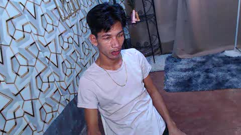 Reyn online show from February 16, 1:49 pm