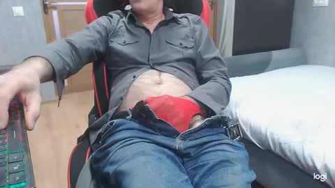 maximus3334 online show from November 18, 11:25 am