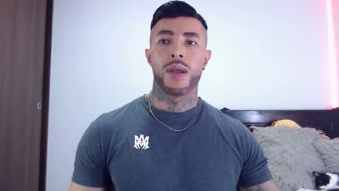 Independent Model online show from December 22, 4:20 am