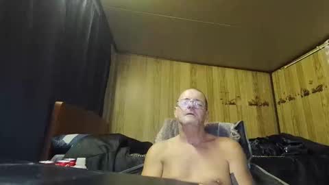 Max online show from February 3, 9:19 am