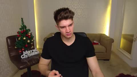 MaxKaiden online show from December 23, 6:22 am