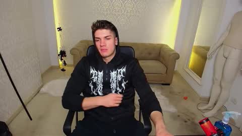 MaxKaiden online show from November 10, 5:34 am