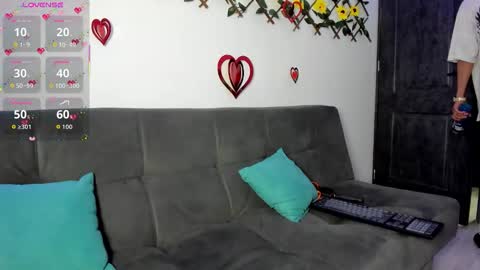 Max online show from February 5, 4:30 am