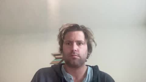 Snapshot of mbnc chatting on December 5, 2:22 pm lol online show from December 5, 2:22 pm