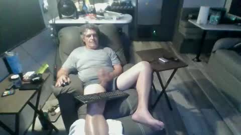 me_him_us_them online show from March 1, 3:39 am