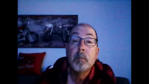me at home online show from May 23, 11:26 am