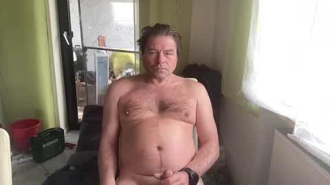 Snapshot of medeinoe chatting on March 11, 8:30 am medeinoe online show from March 11, 8:30 am