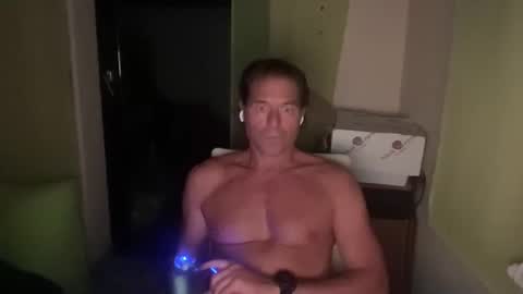 Snapshot of medeinoe chatting on September 27, 6:50 pm medeinoe online show from September 27, 6:50 pm