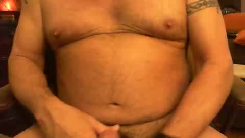 Snapshot of medfirebear chatting on January 18, 4:10 pm medfirebear online show from January 18, 4:10 pm