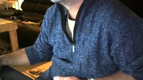 mentosgum online show from December 3, 5:52 pm