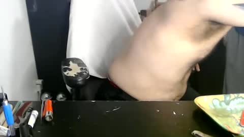 Snapshot of miaking chatting on October 19, 10:51 am Mark online show from October 19, 10:51 am