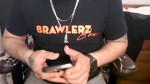 Snapshot of miaking chatting on February 13, 4:54 am Mark online show from February 13, 4:54 am