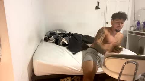 miamiclos1 online show from February 14, 12:05 am