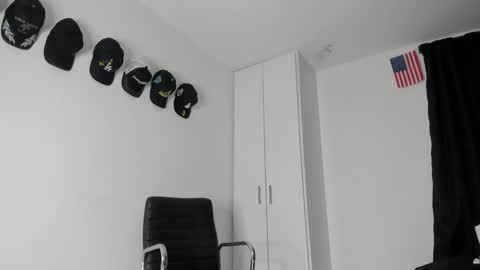 Michael Boy online show from February 28, 6:10 am