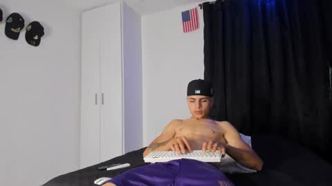 Michael Boy online show from February 19, 6:44 am