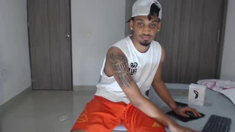 Snapshot of michael_jordanx chatting on December 19, 9:28 pm Angel online show from December 19, 9:28 pm